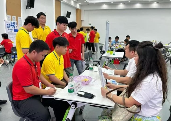 AI 赋能智造，重塑技术人才核心竞争力